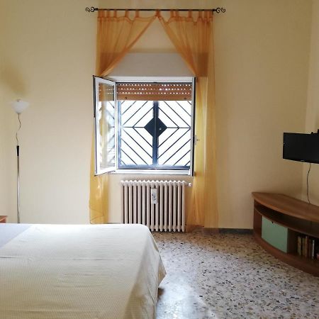 Lucia'S Apartaments Bari Buitenkant foto